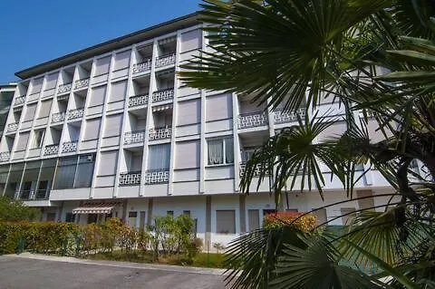 Il Nido - Euroresidence Lungolago Garda غارْدا