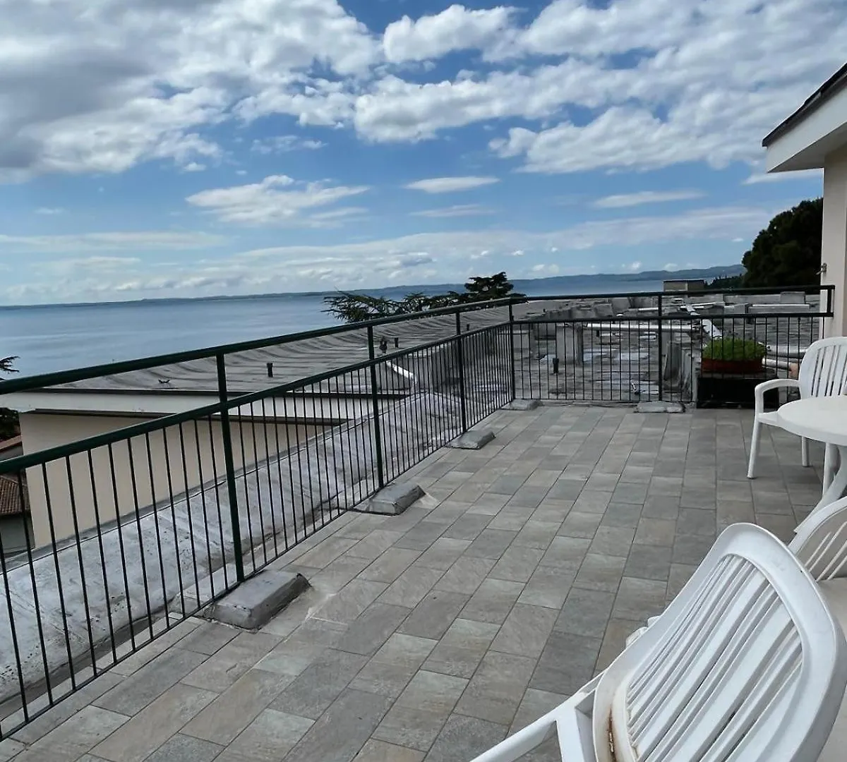 بيت للعطل Il Nido - Euroresidence Lungolago Garda
